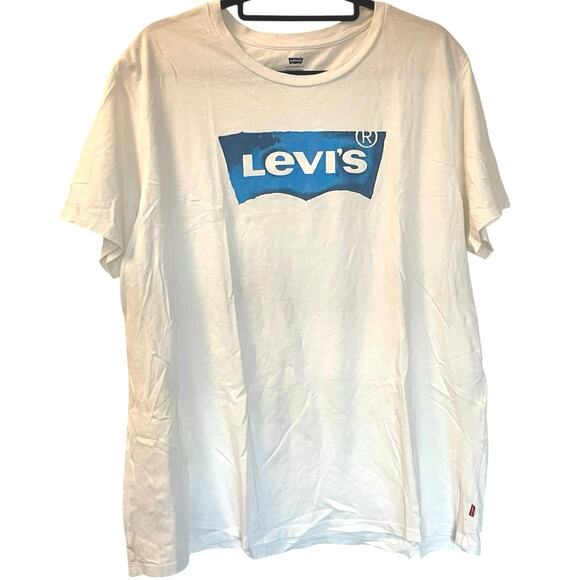 2XL Graphic Three Shirt Bundle - Justice League, Wolf, and Levi’s - Picture 4 of 4